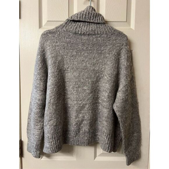 NWOT Show Me Your Mumu Wool Blend Oversized Fatima Turtleneck Fuzzy Vail Sweater - Picture 10 of 10